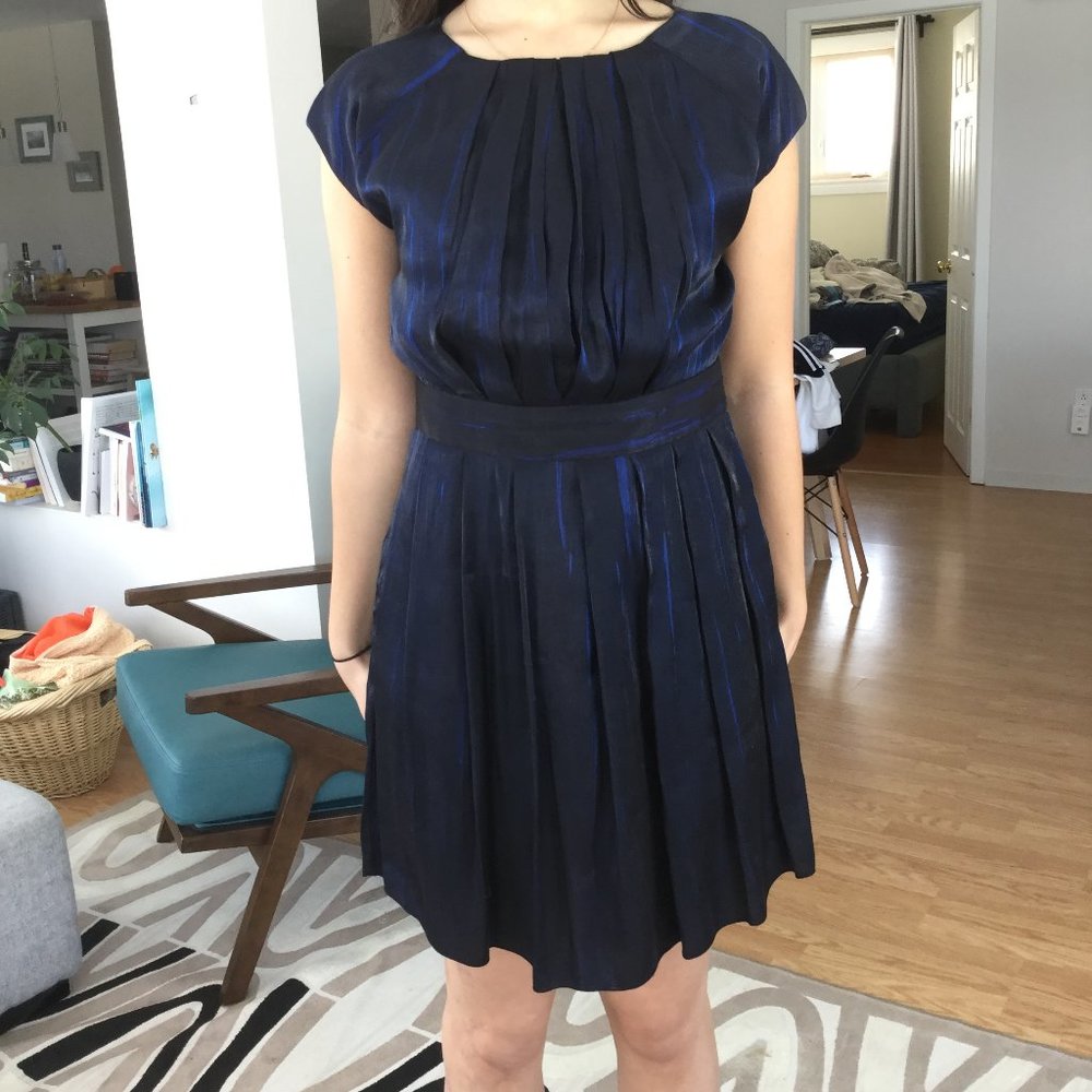 Dress - Picture 2 of 7